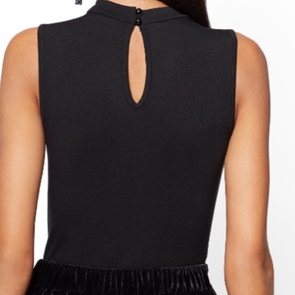 Last 1❗️ Black lace accented keyhole bodysuit - Picture 4 of 6